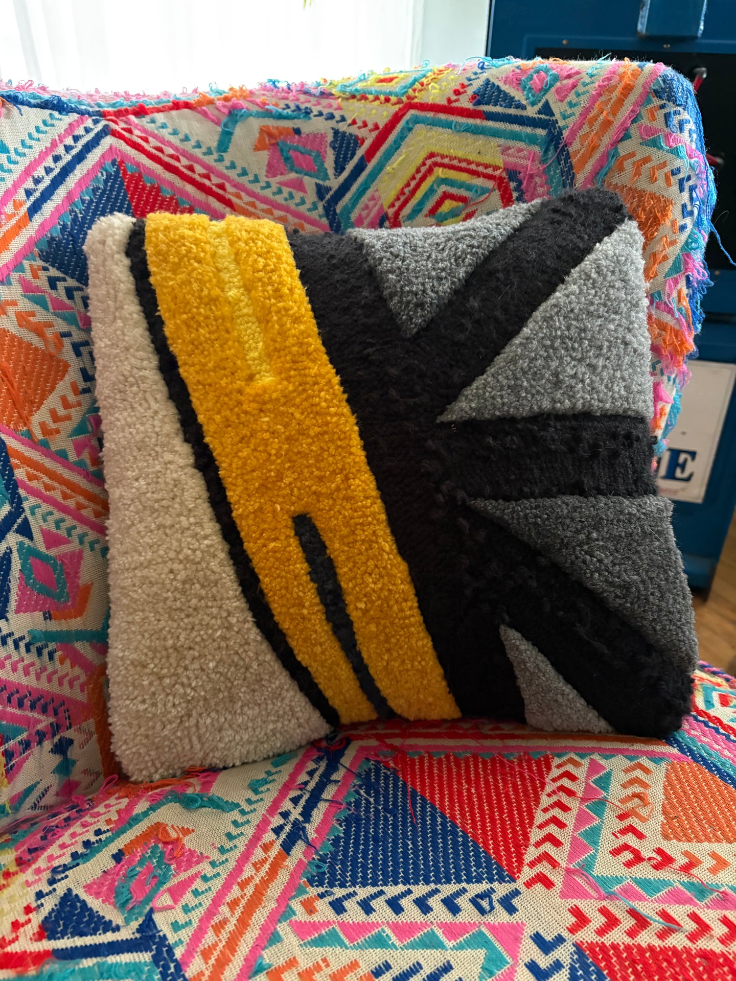 Some cut pile and loop pile mixed pillow